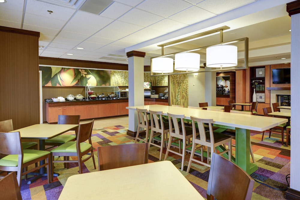 Fairfield Inn And Suites By Marriott Warner Robins 26/31