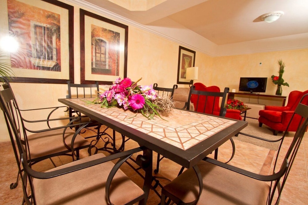 Buganvillas Hotel Suites Spa 62/73