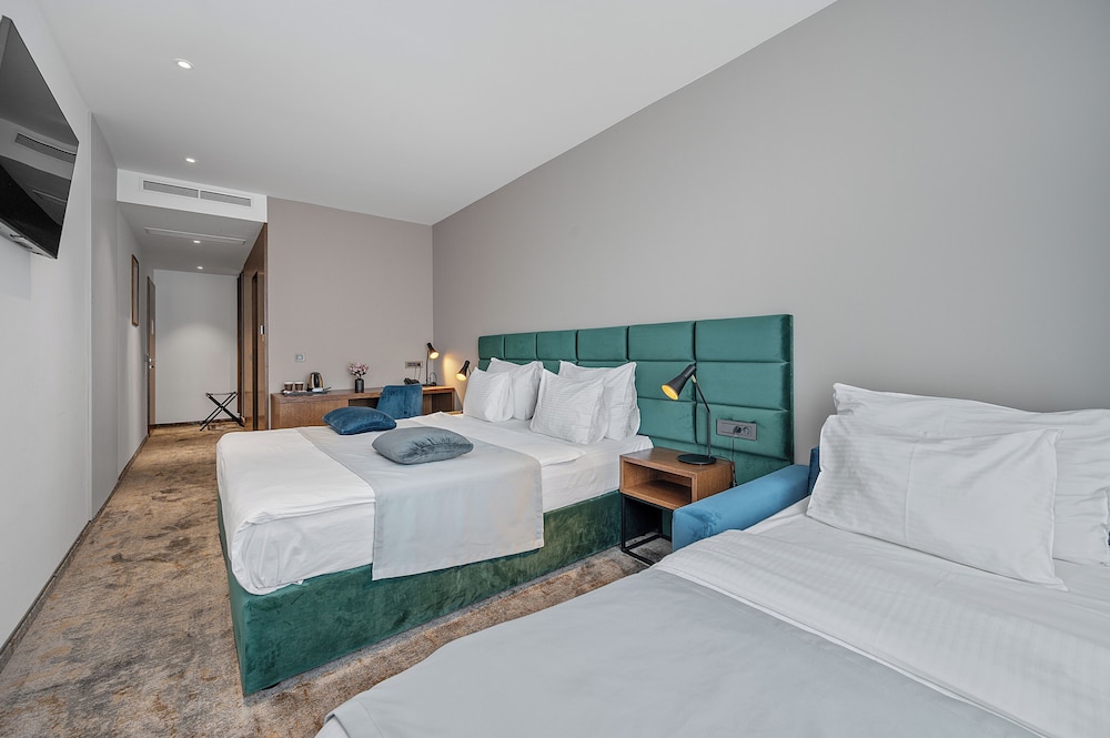Hotel iNova 15/50