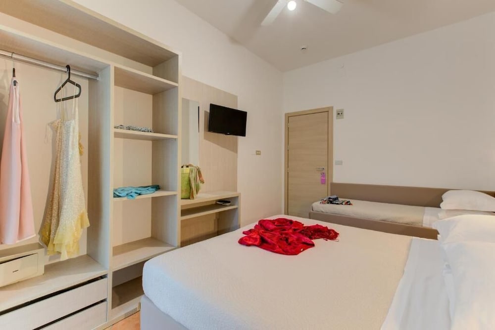 HOTEL CIMAROSA 15/52