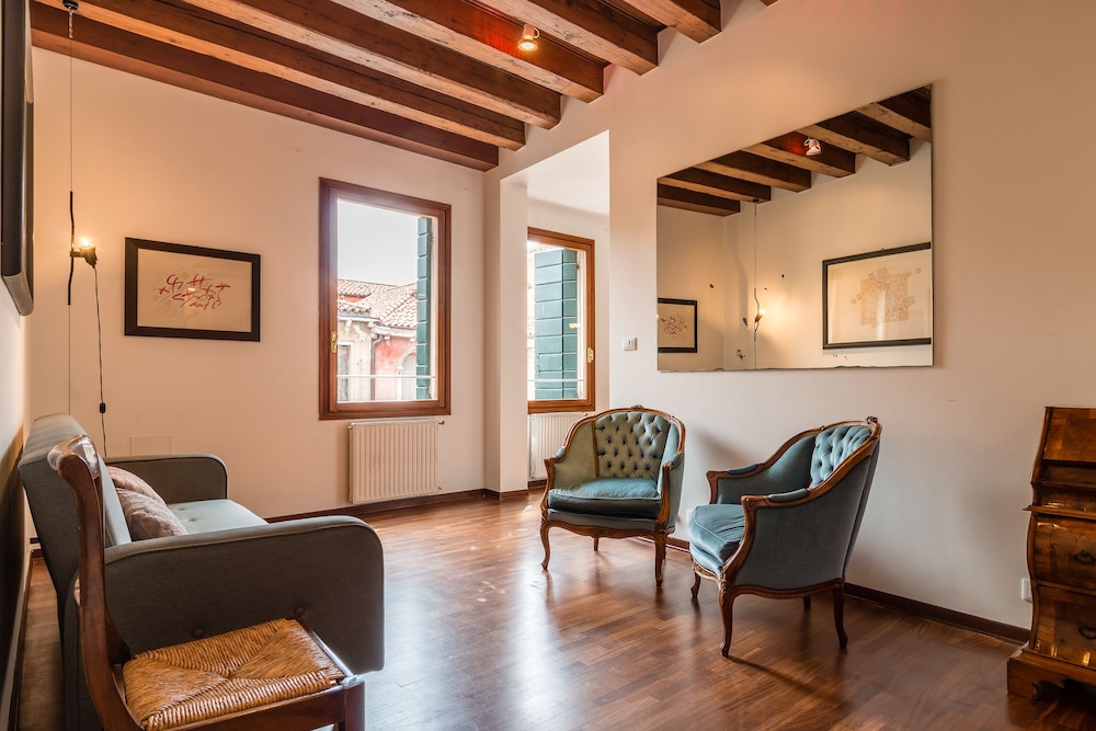Venezia Spirito Santo Canal View 40/50