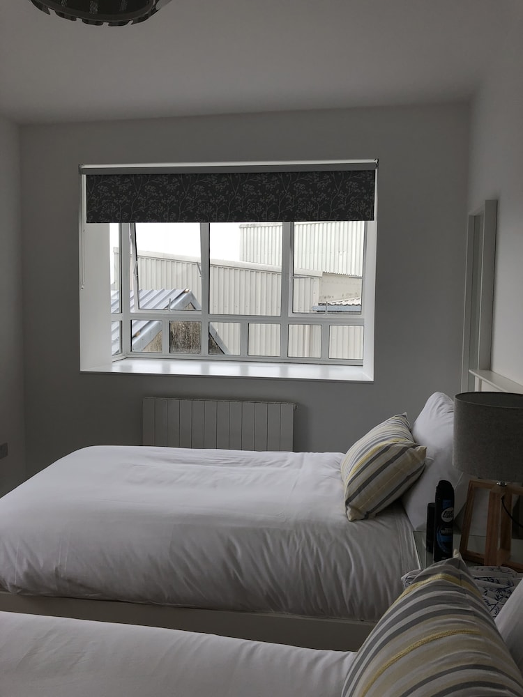 Eyre Square Townhouse 41/46