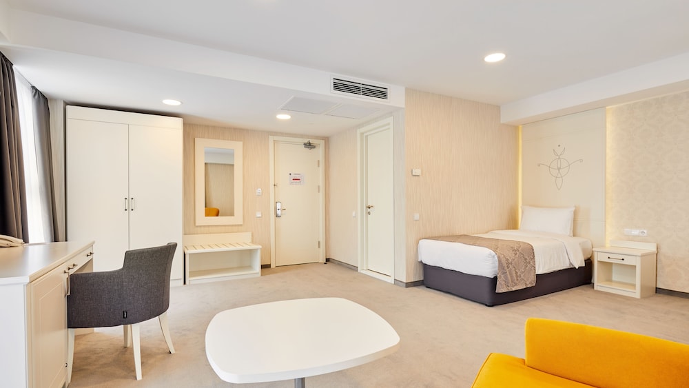 JUNIOR SUITE, TWIN BEDS