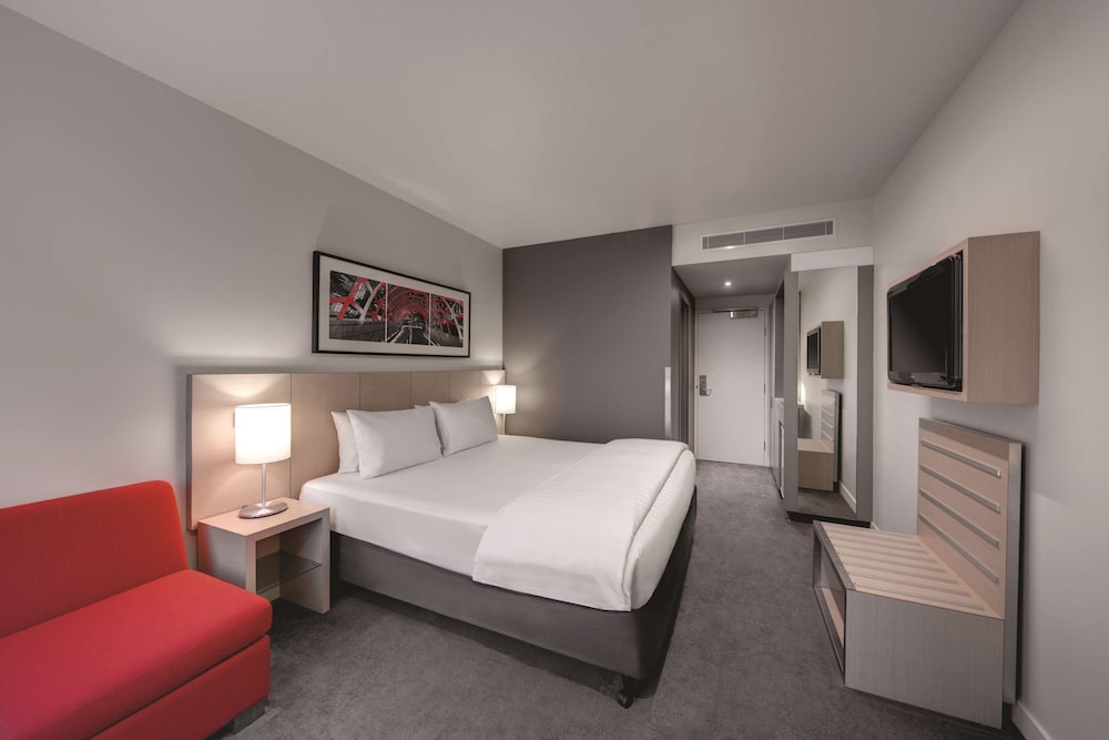 Travelodge Hotel Melbourne Docklands 25/61