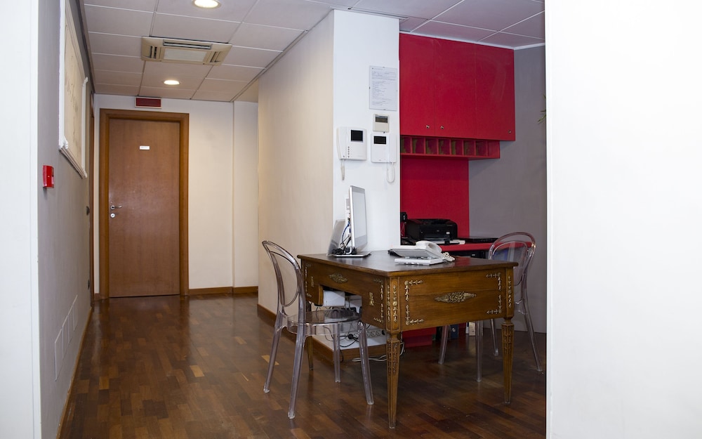 Inn Rome Rooms & Suites 4/50