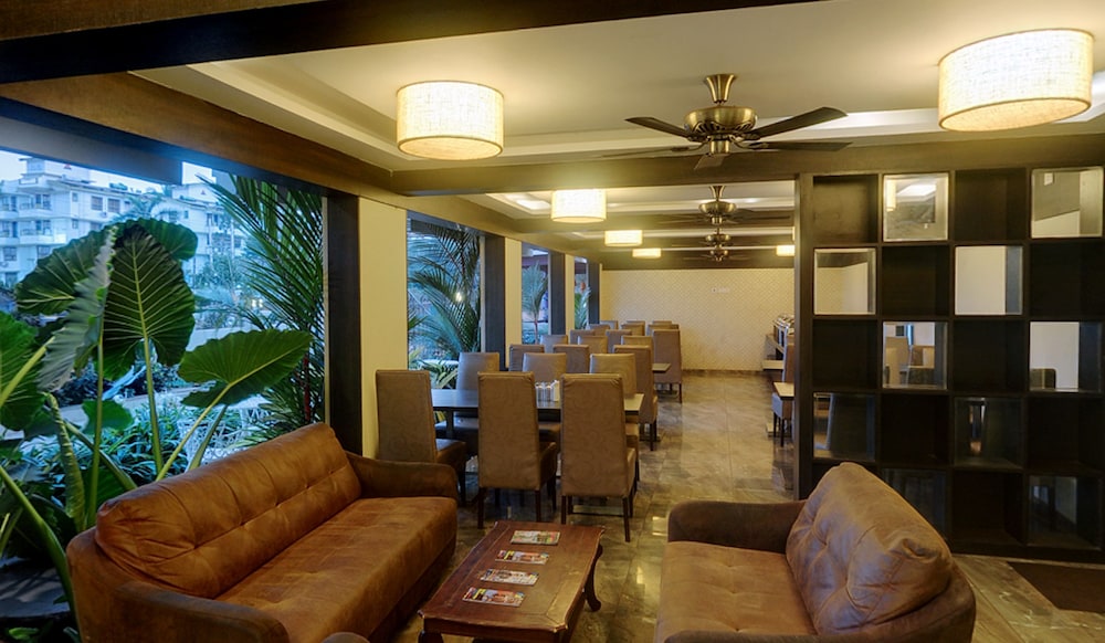 RAHI RESORT DE CROSSROADS 11/17