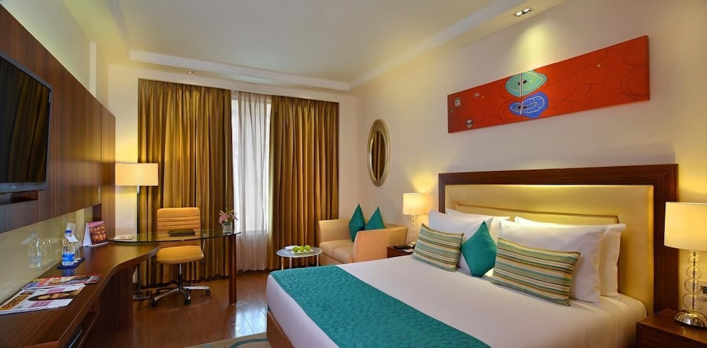 Club, King Bed, Building B