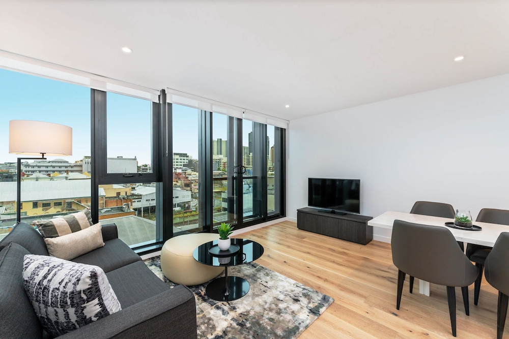 FV Brisbane by Peppers 30/50
