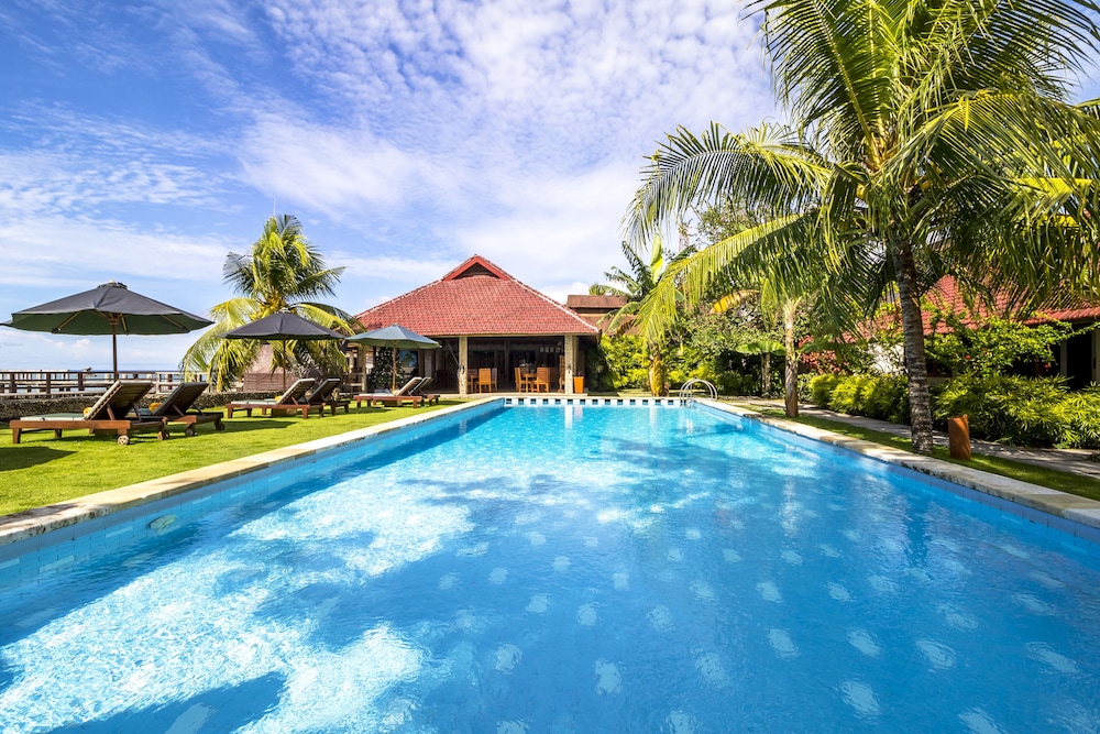 Cocotinos Manado a Boutique Dive Resort & Spa 3/48