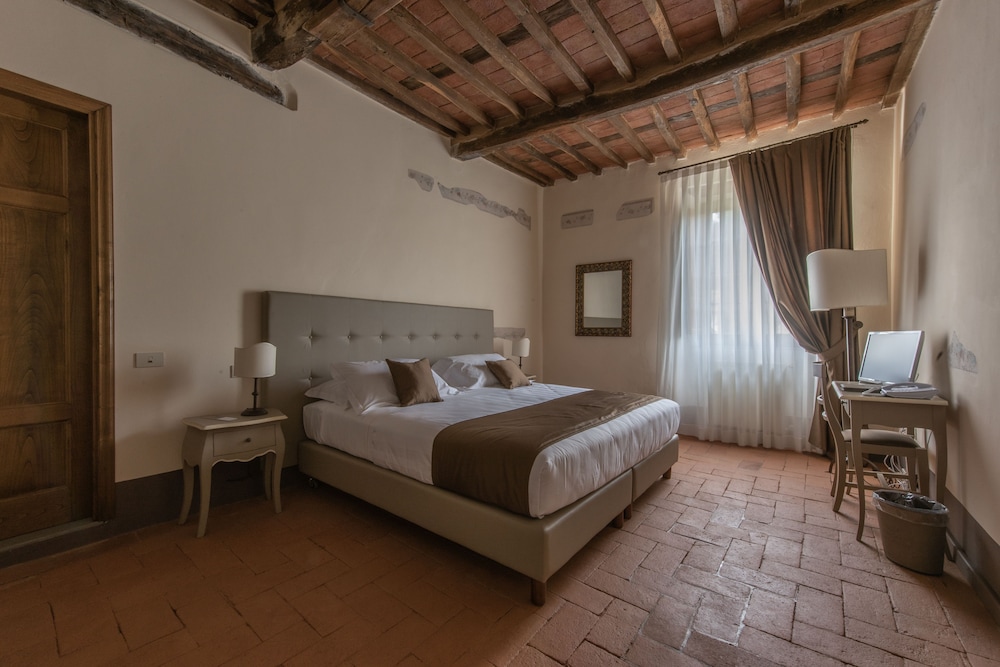 Relais Corte Rodeschi 11/50