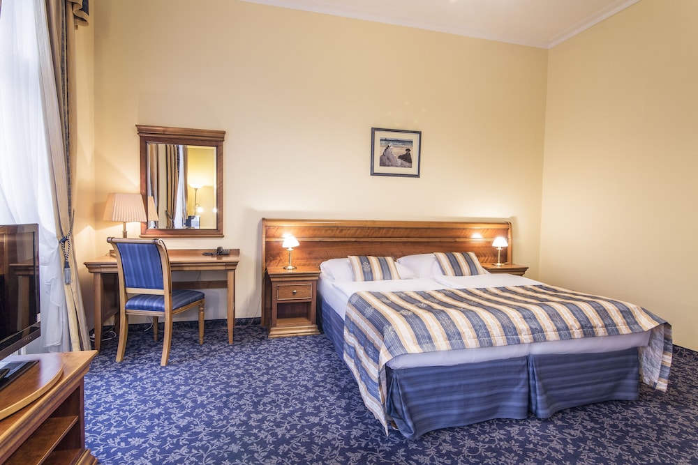 Ontario Hotel Garni 21/75