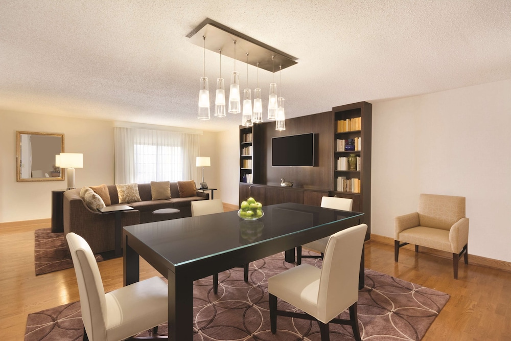 Embassy Suites Greenville Golf Resort Conference Center 23/38