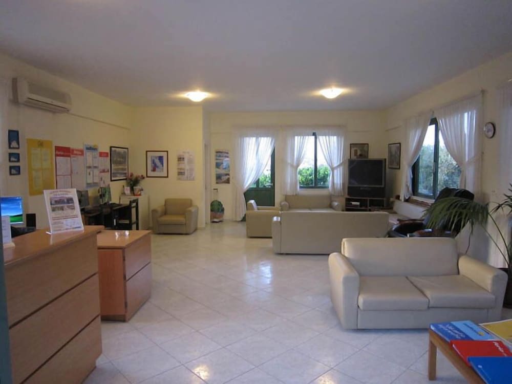 Nikolas Villas Apartments 14/43