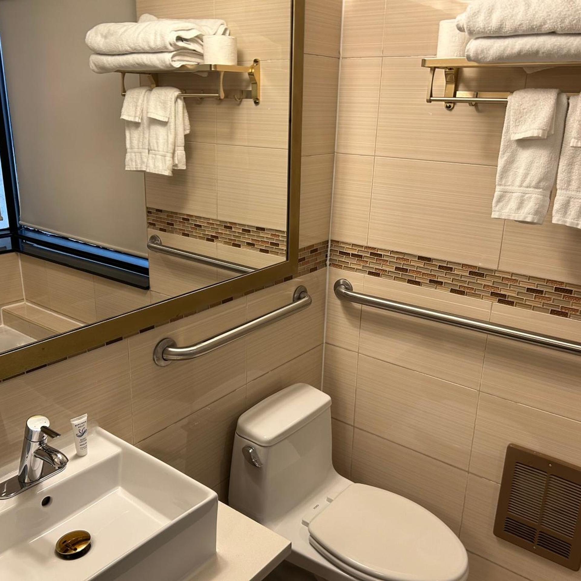 غرفة بسرير كوين، Hotel Richland LES 4/8