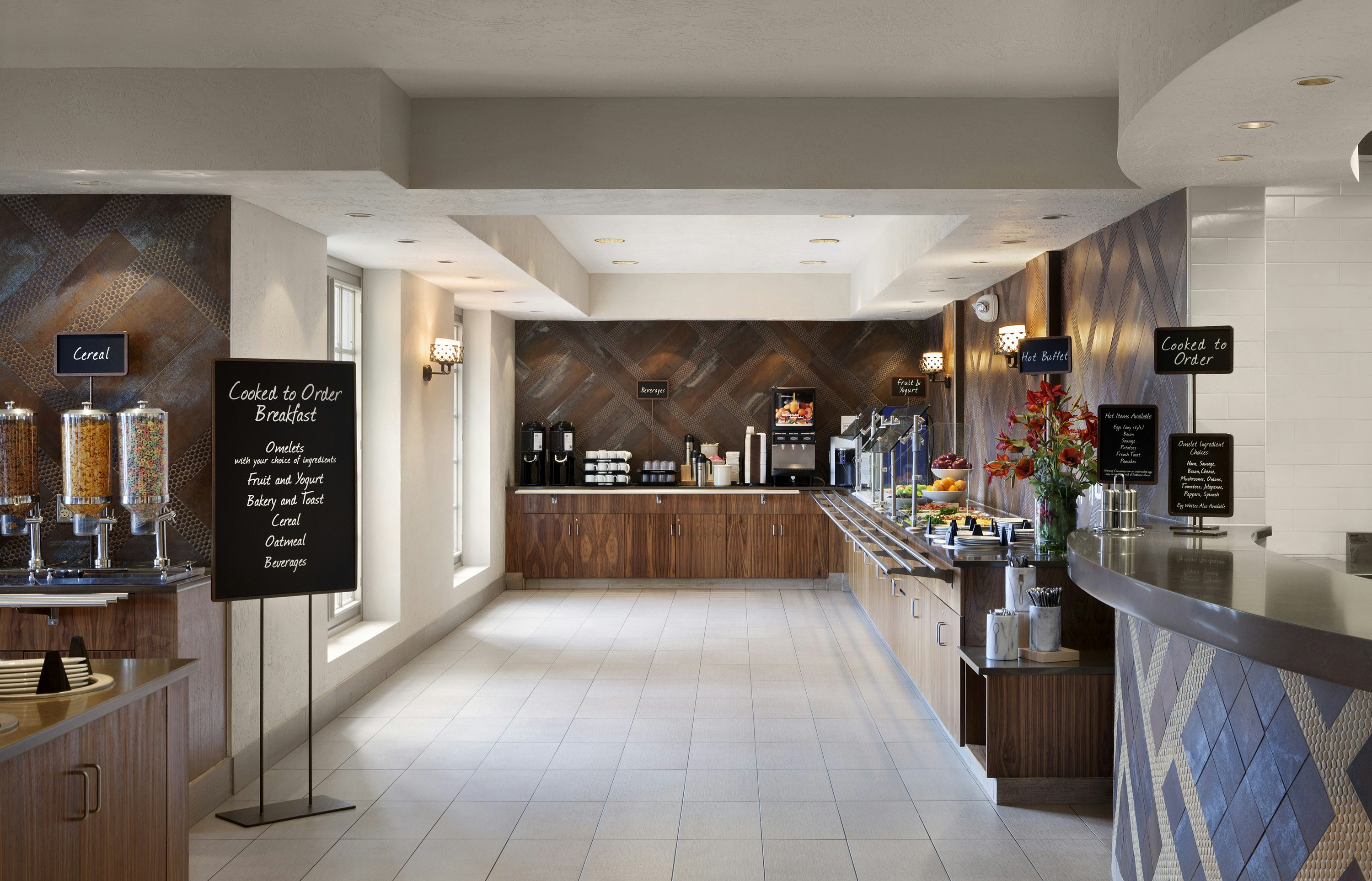 Embassy Suites by Hilton Phoenix Tempe 10/56