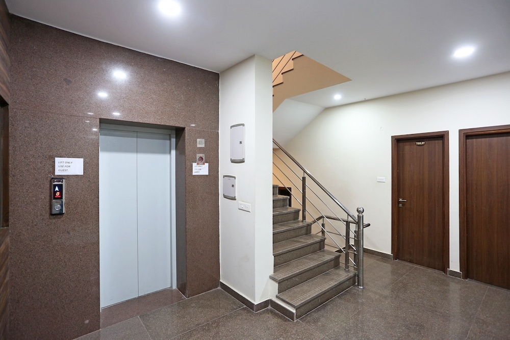 Oyo 9304 Hotel Swastika 21/21