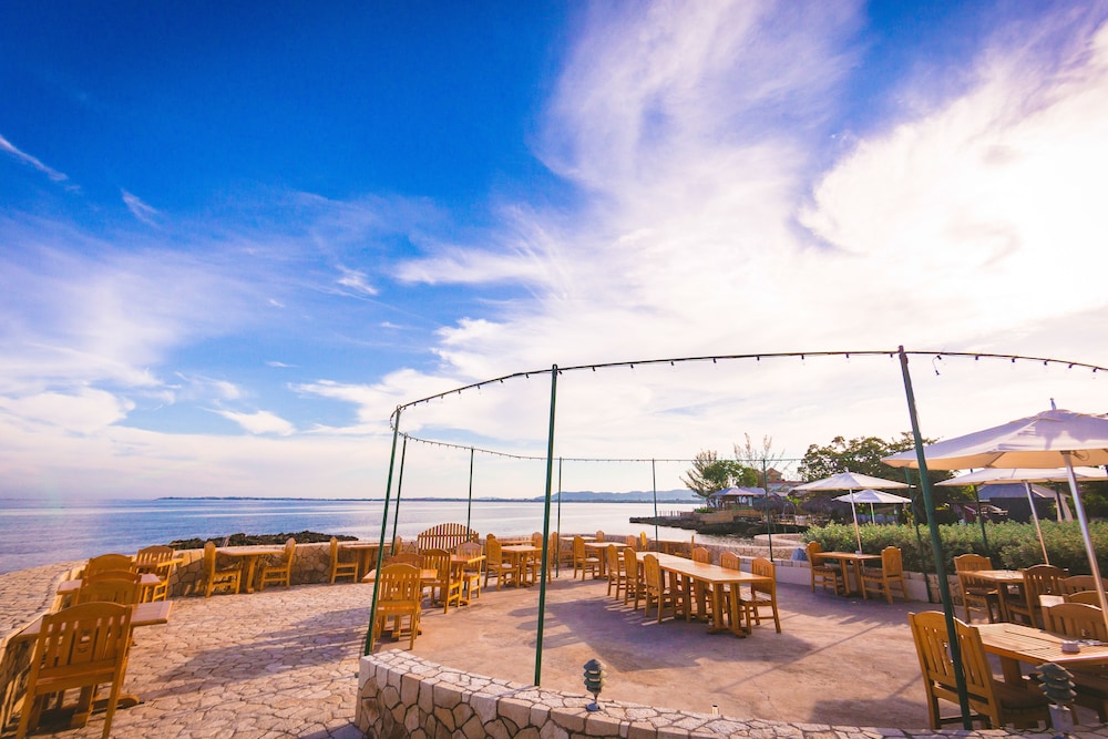 Ocean Cliff Hotel Negril 57/69