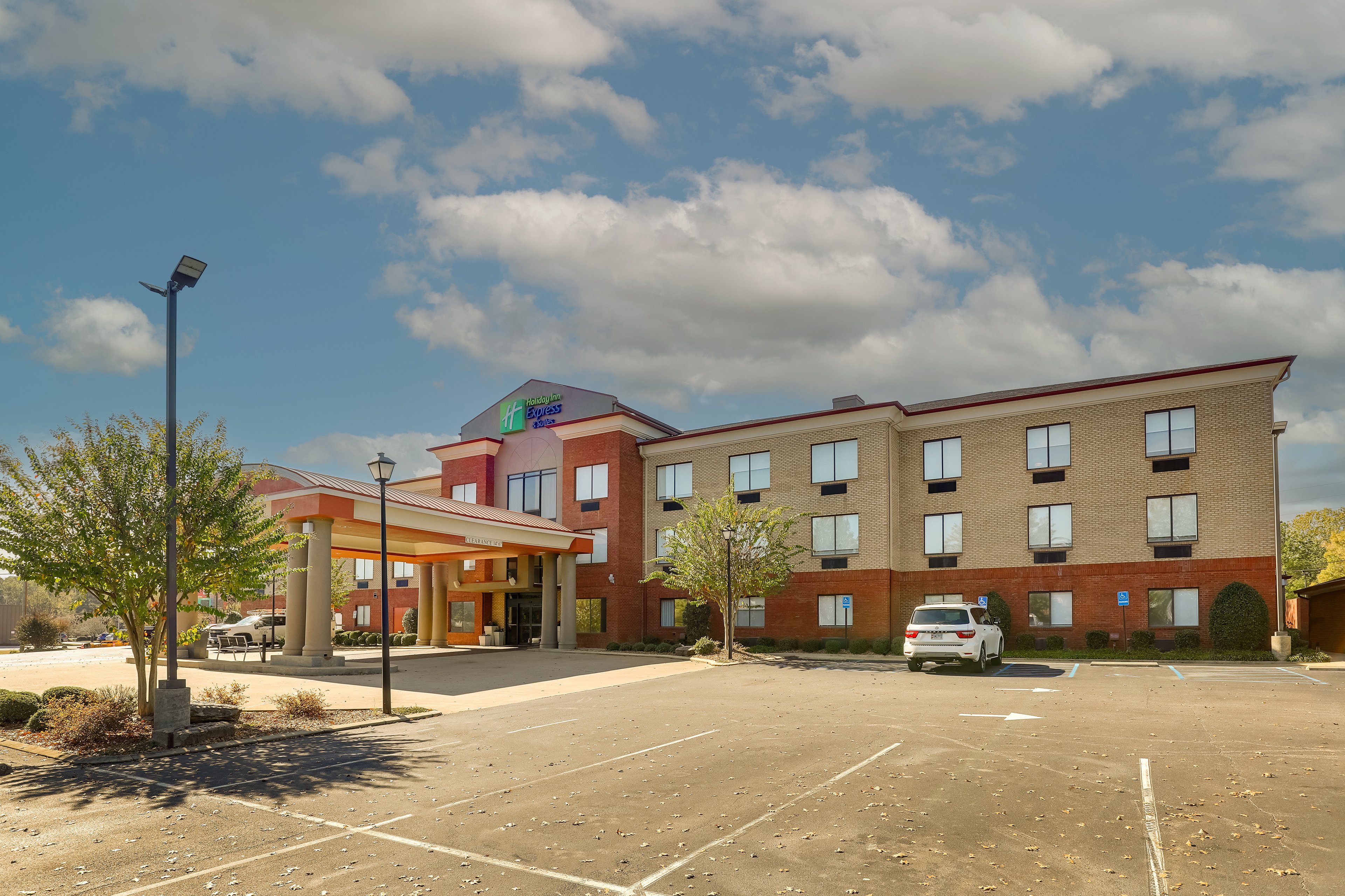 Holiday Inn Express Hotel And Suites Gadsden W Near Attalla 67/76