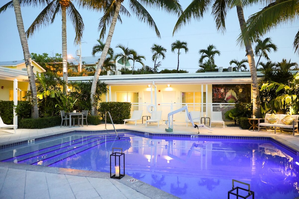 Orchid Key Inn 37/67