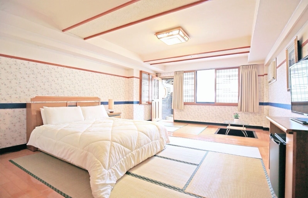 Premier, Double Bed, Partial Outdoor Space, Bathtub