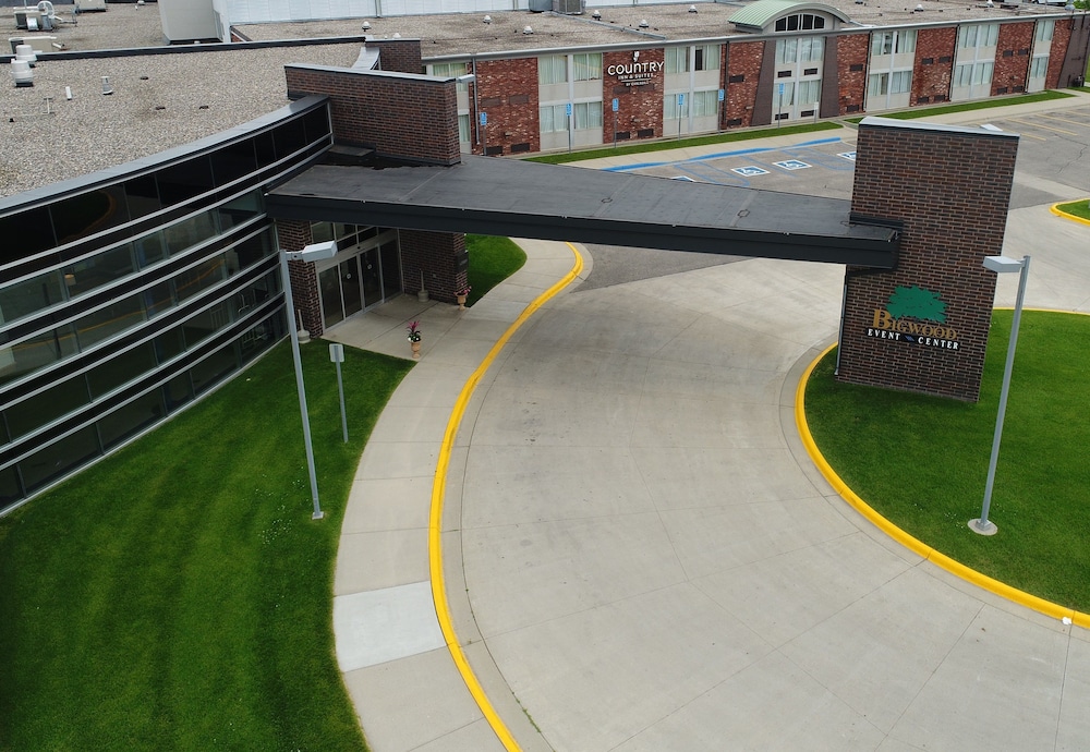 Country Inn & Suites By Radisson Fergus Falls Mn 36/41
