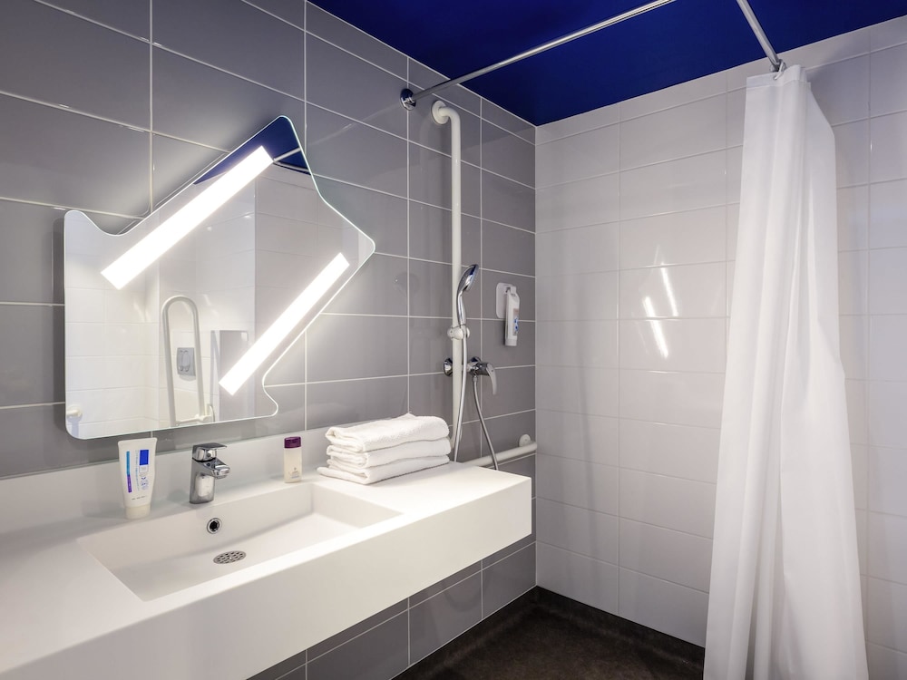 Ibis Budget Paris Clichy Mairie 65/65
