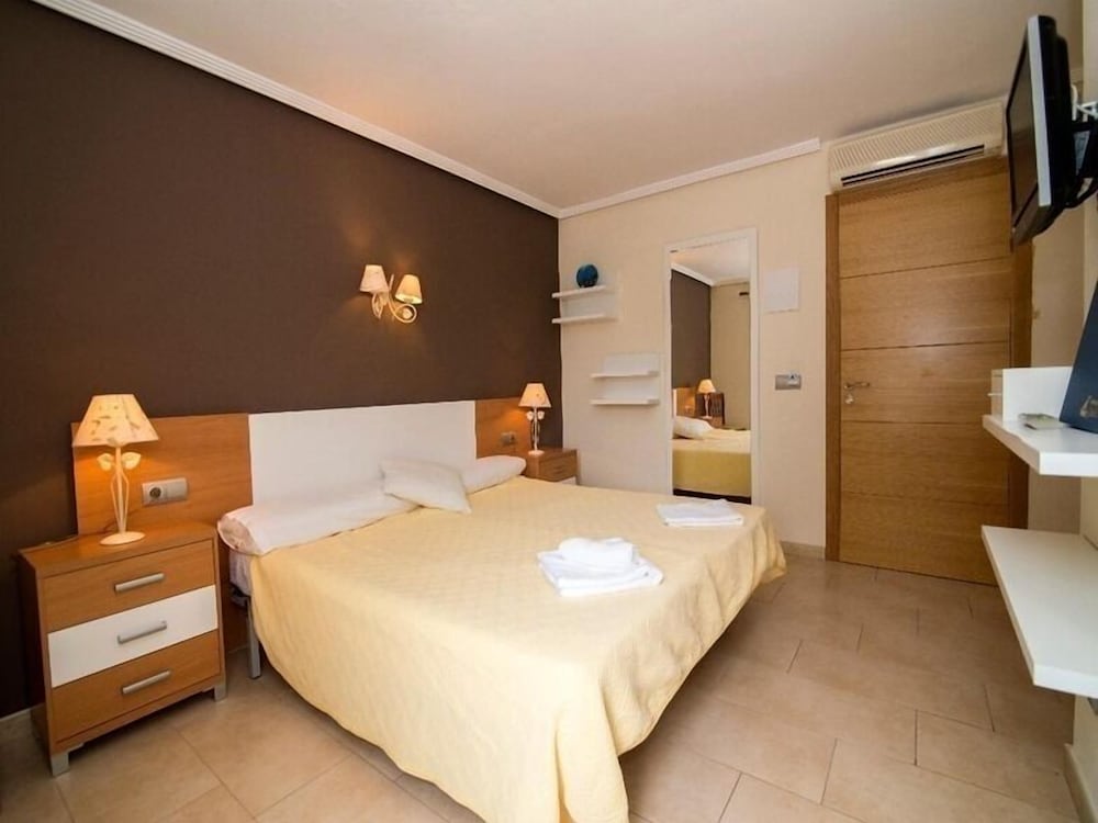Hostal Cala Boix 8/35