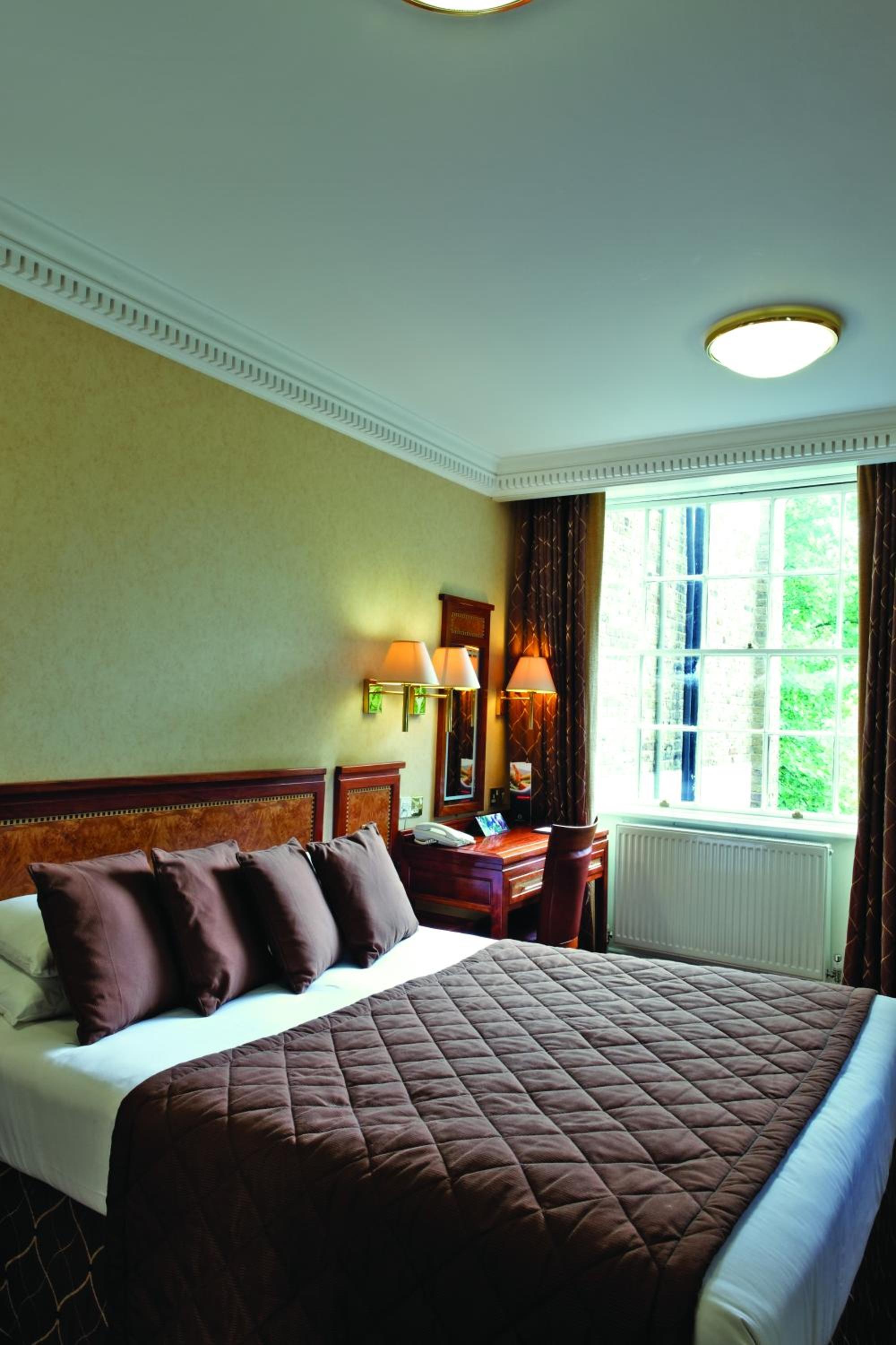 غرفة ثلاثية مع أريكة، Grange Clarendon Hotel 5/10
