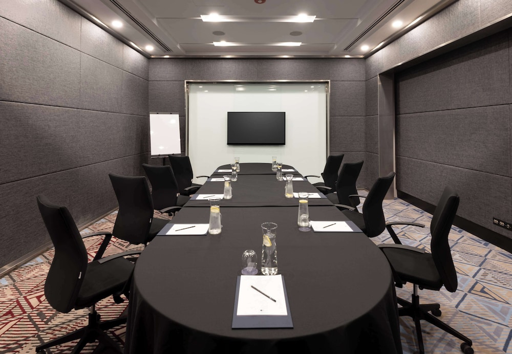 Doubletree By Hilton Putrajaya Lakeside 35/49