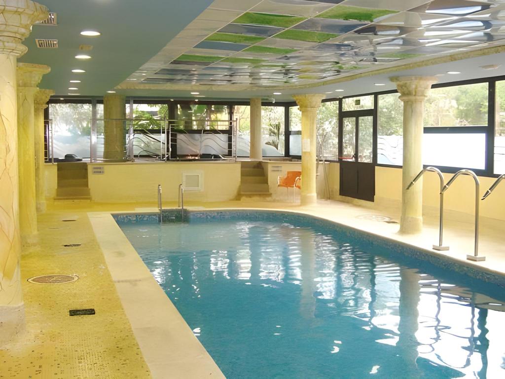 Hotel Magic inn 40/60