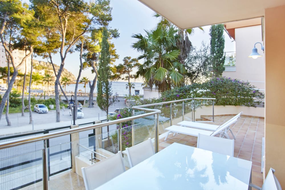 Universal Don Camilo Aparthotel 4/71