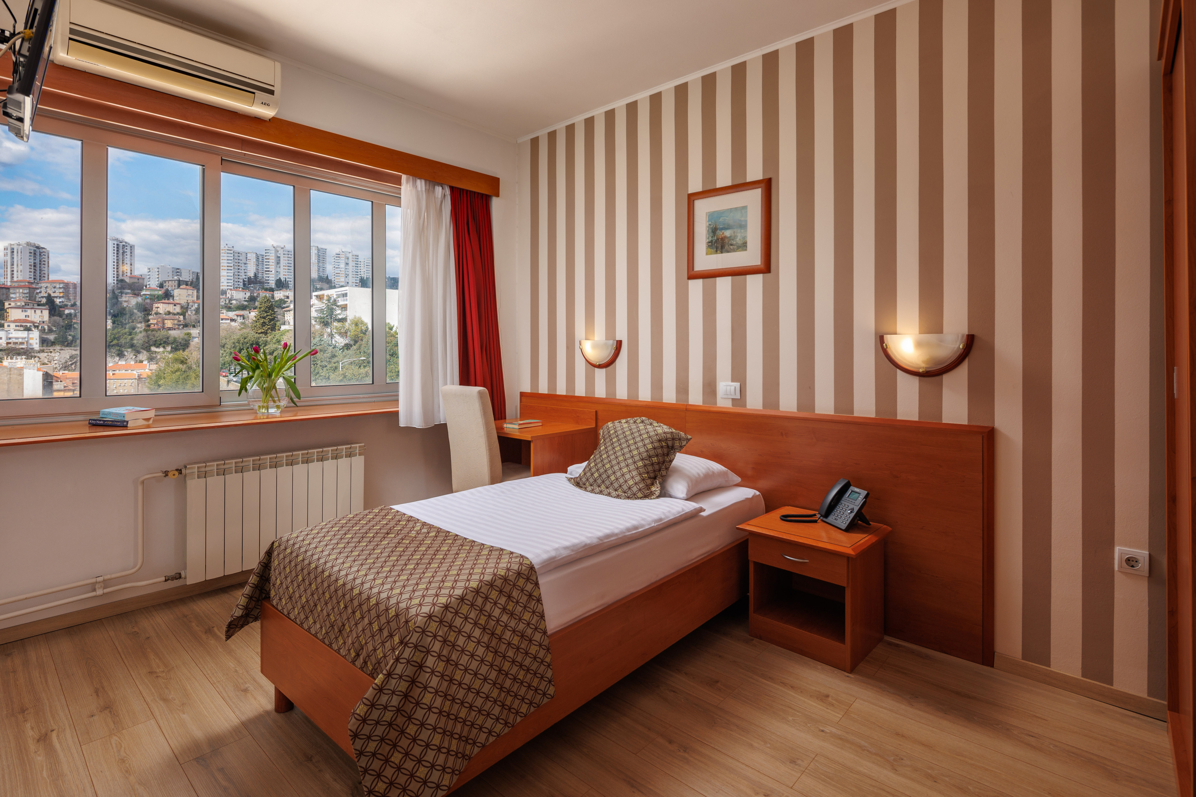 Hotel Neboder 32/62