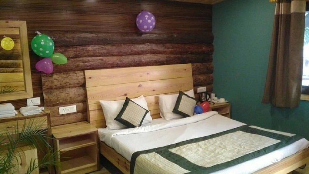 JHARIPANI CASTLE RESORT 13/31