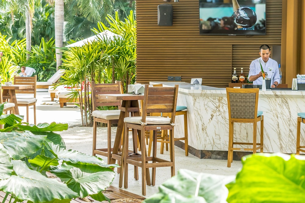 Vallarta Gardens Beach Front Hotel and Residences 11/65