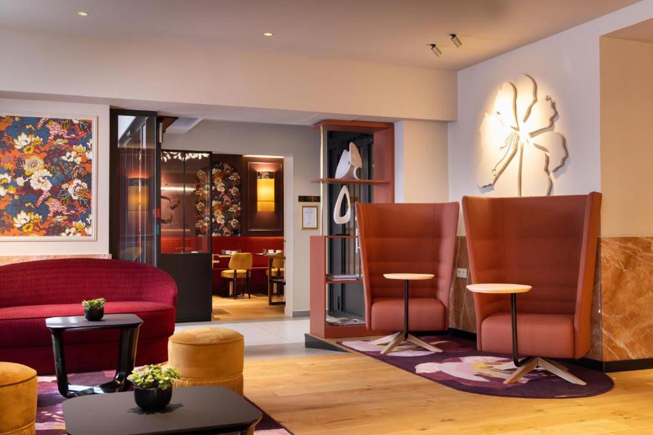 HOTEL MAYFLOWER 41/53