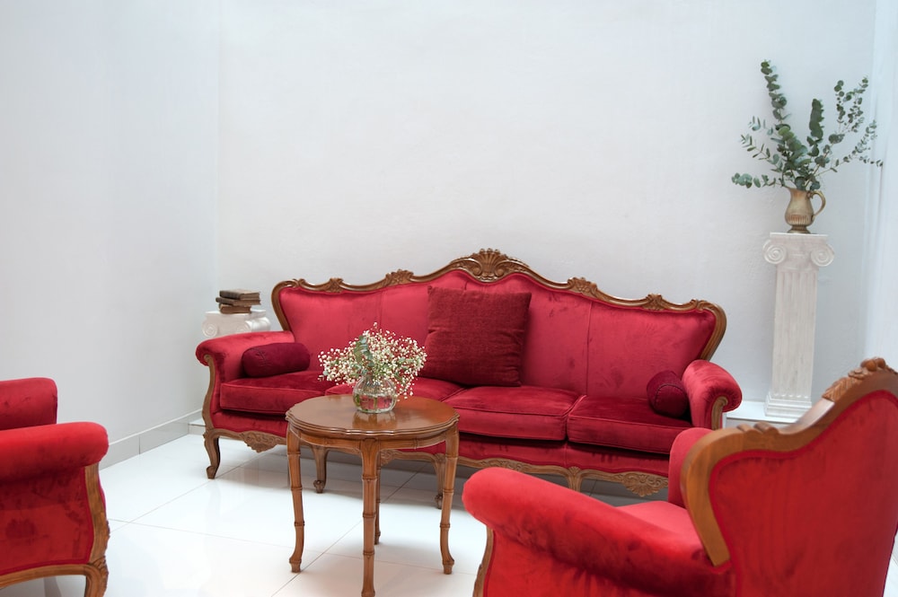 Acropolis Ami Hotel 33/37