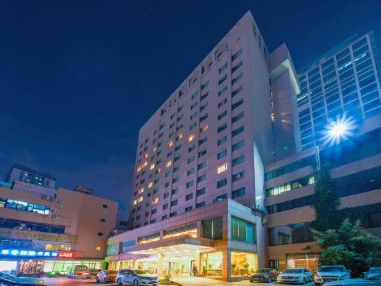 Zhongshan Hotel Nanjing 2/30