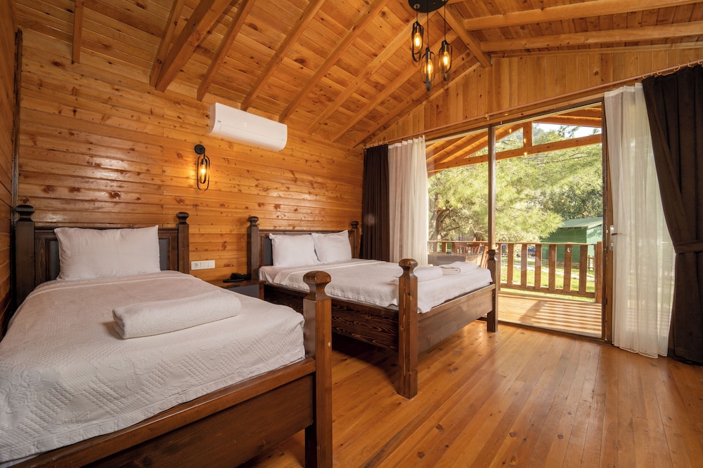 Sea Valley Lodge 13/50