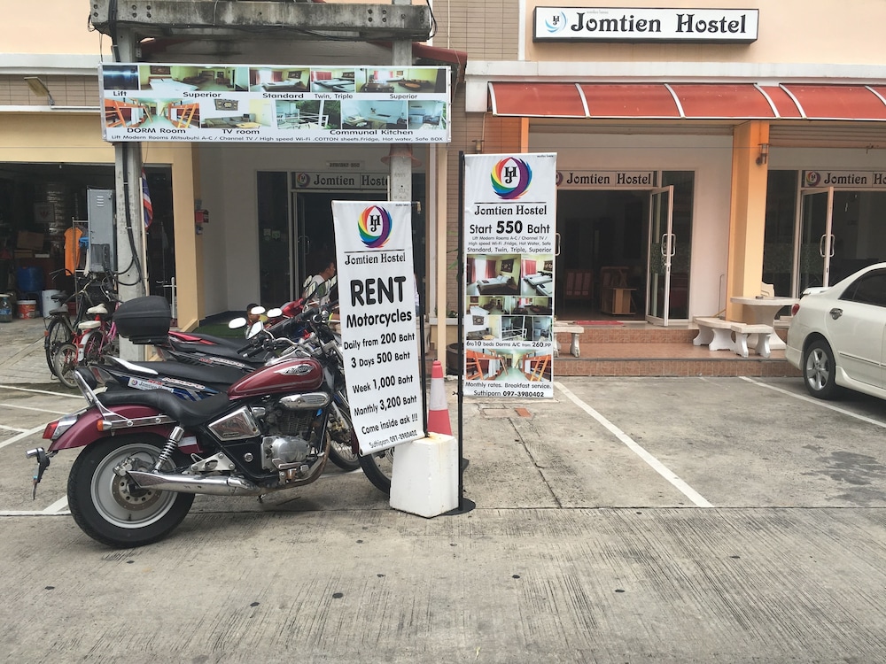 Jomtien Hostel 62/68