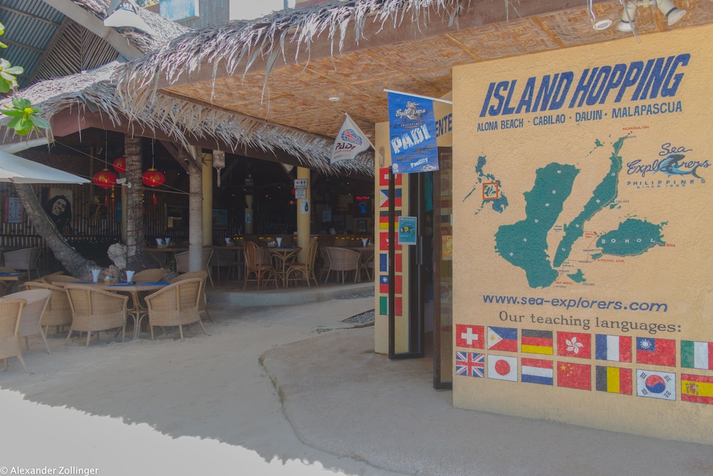 Alona Vida Beach Resort 12/64