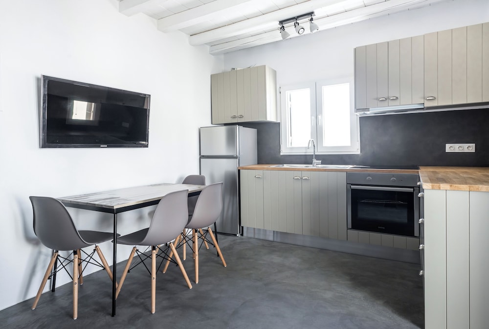 Mykonos Residence Villas & Suites 38/48