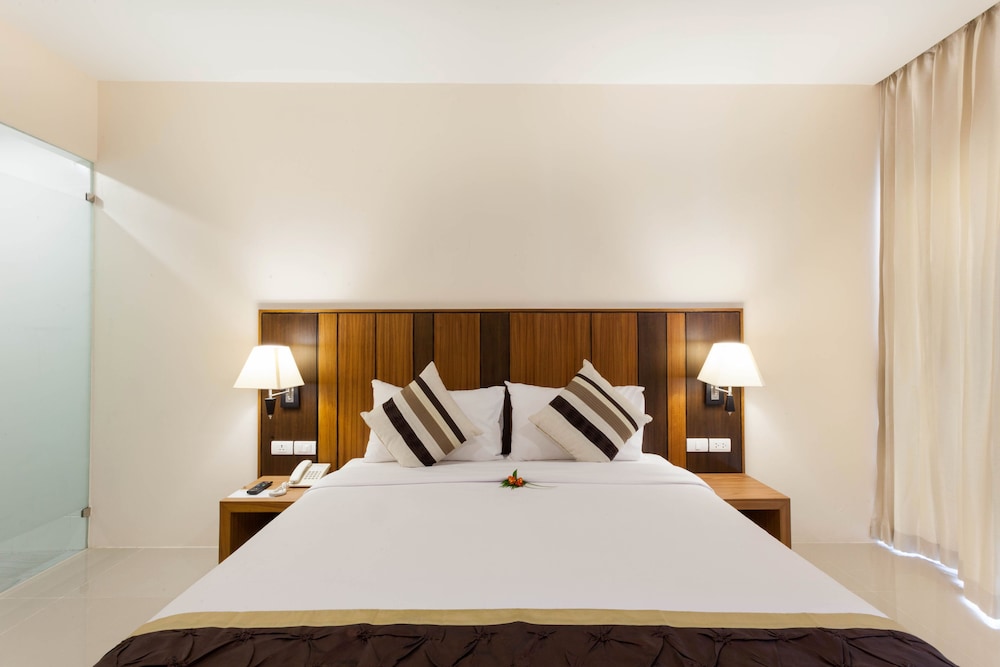 Patong Lodge Hotel 6/59