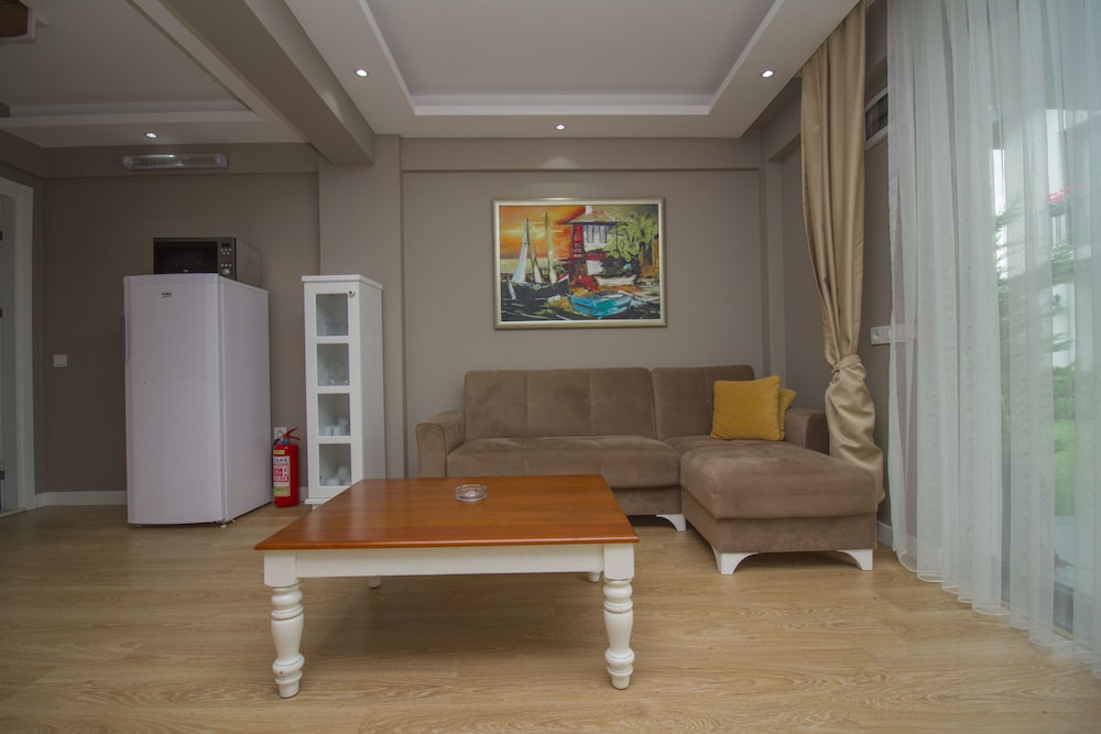 Cayir Cimen Tatil Evleri 32/65