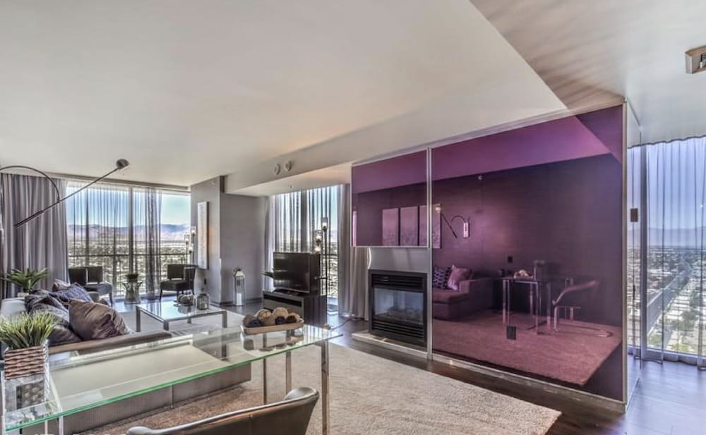 Palms Place 32/61