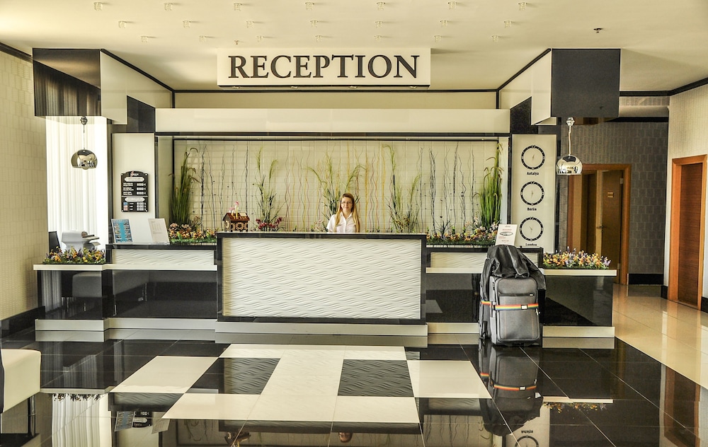 Sidekum Hotel 5/50