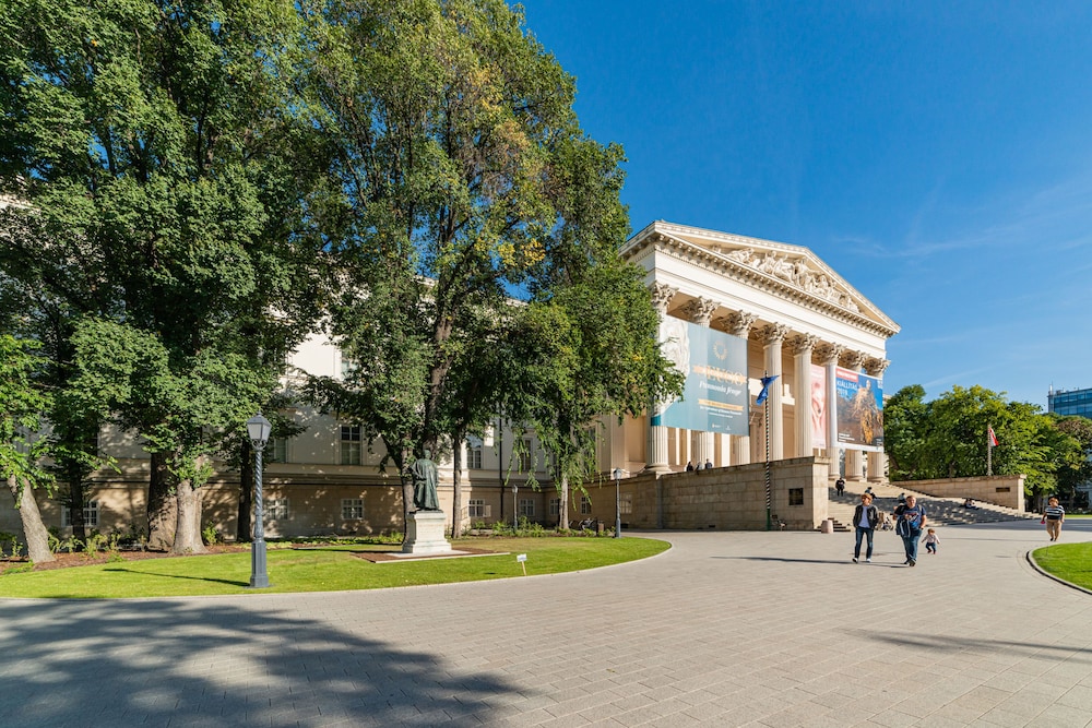 Budapest Museum Central 45/52
