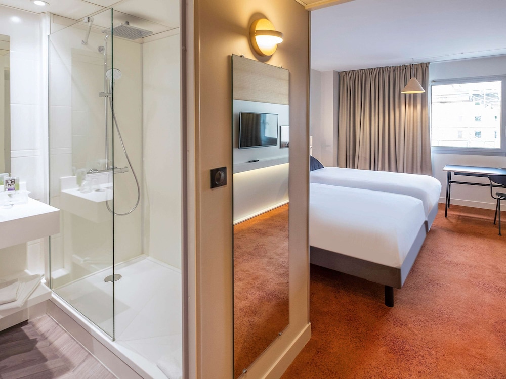 Mercure Rouen Champ de Mars 13/73