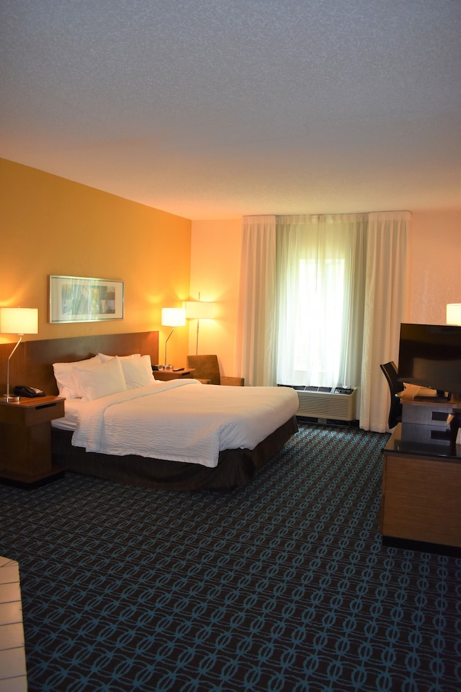Fairfield Inn Suites Cleveland Streetsboro 13/36