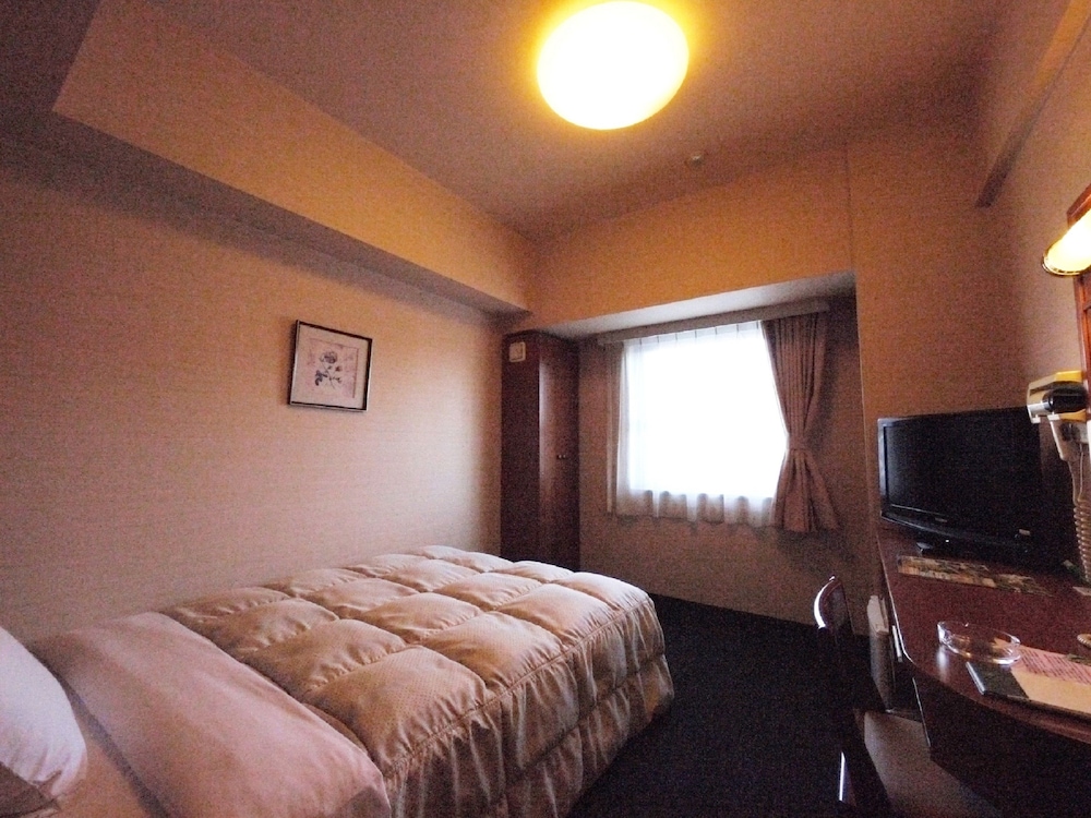 Hotel Route-Inn Suzuka 2/43