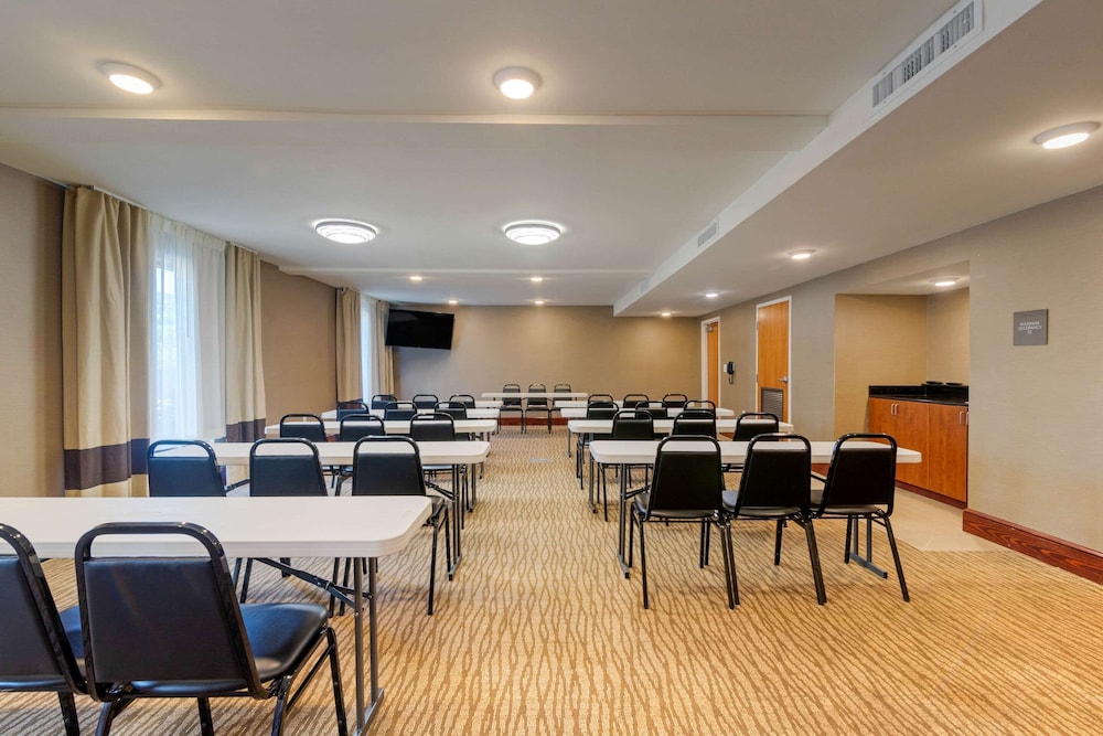 Comfort Inn & Suites Macon West 35/41